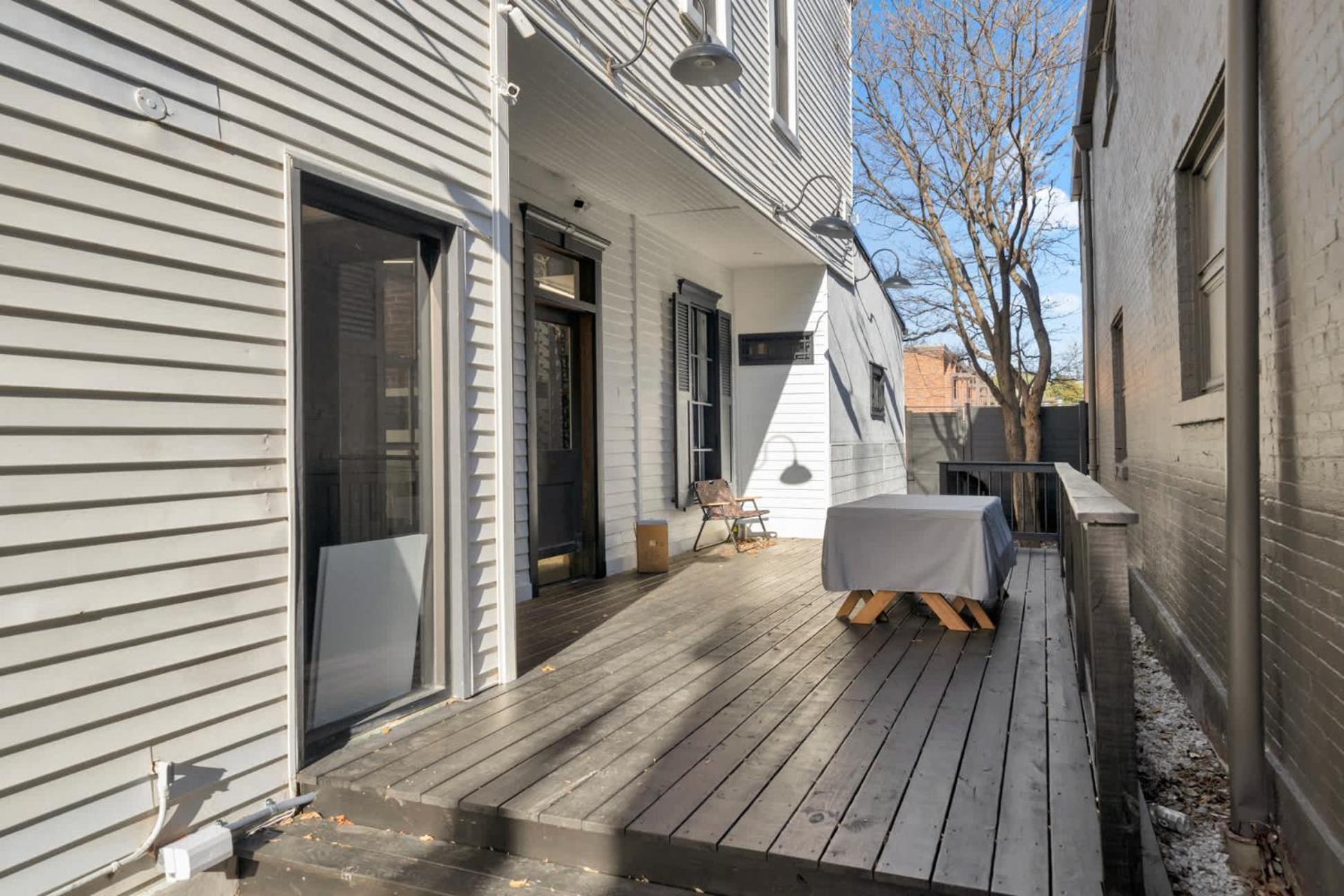 Charming Steps From Spots * Louisville